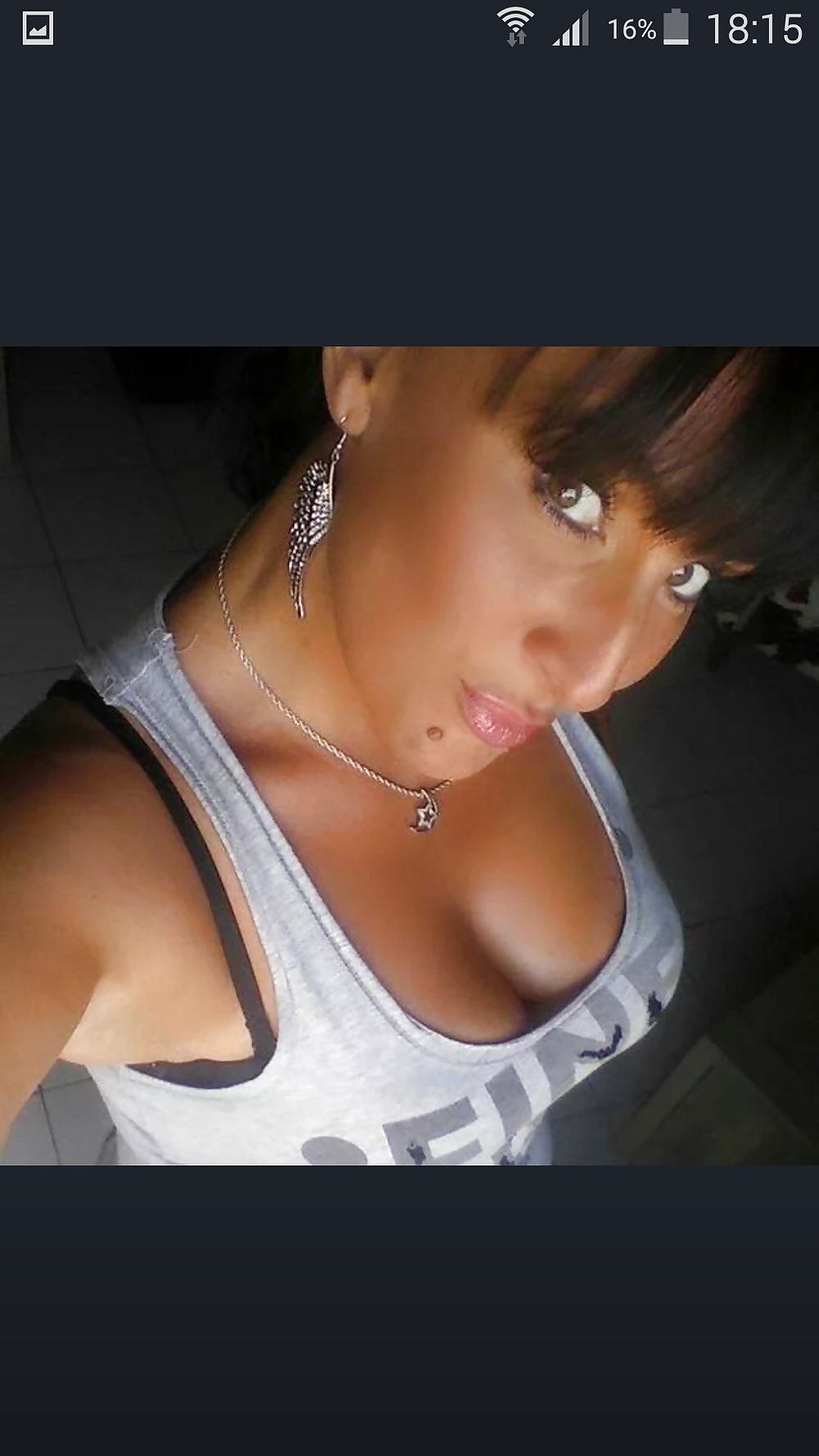 Jolie nana souple veut un garçon sauvage pour baiser en semaine